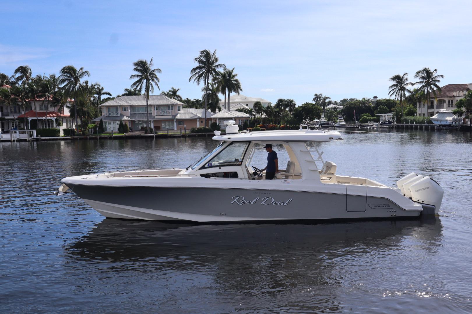 2021 Boston Whaler 350 realm