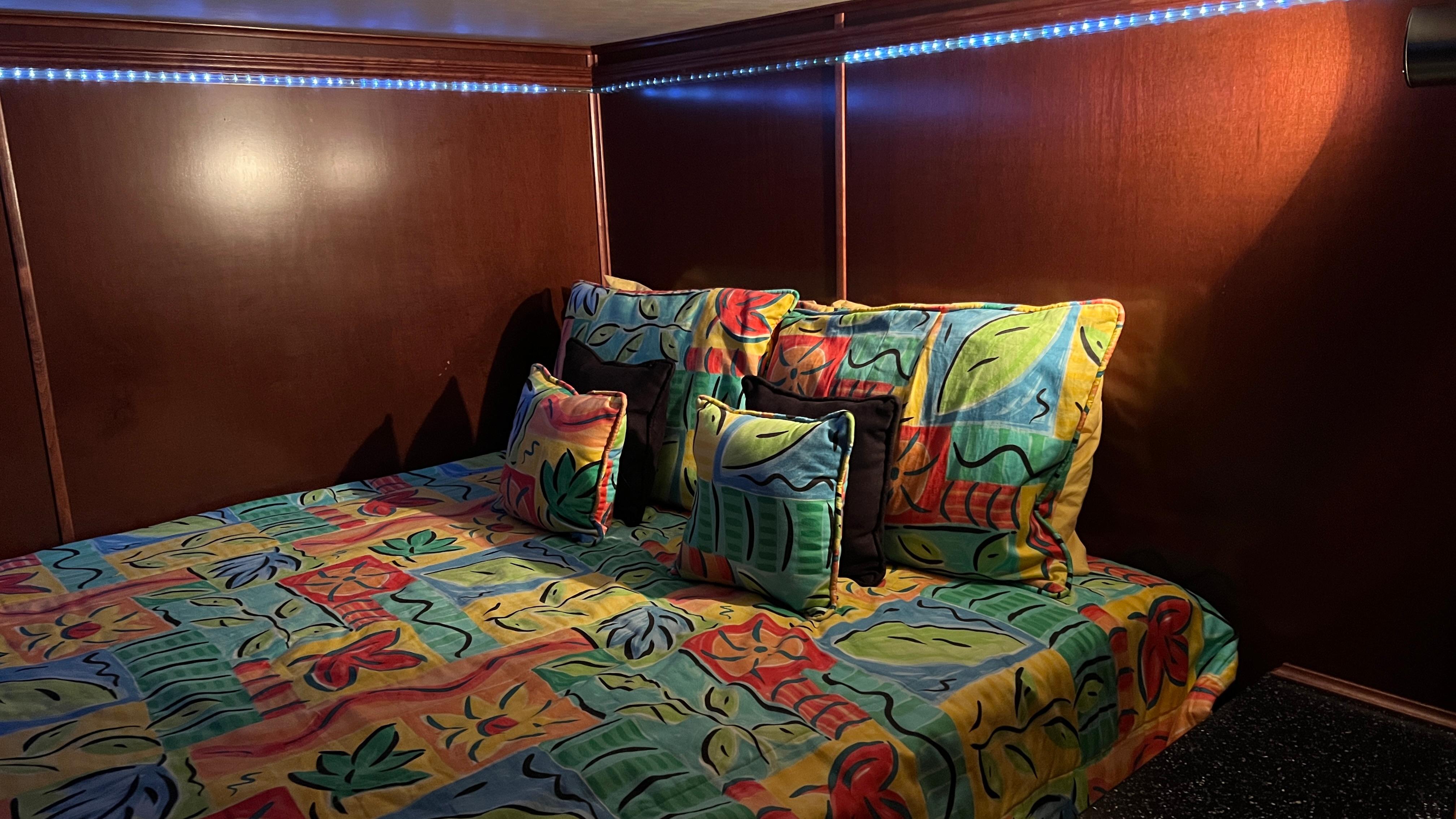 Monticello-River Yacht 2008 -IN-US-9637753 | Thumbnail