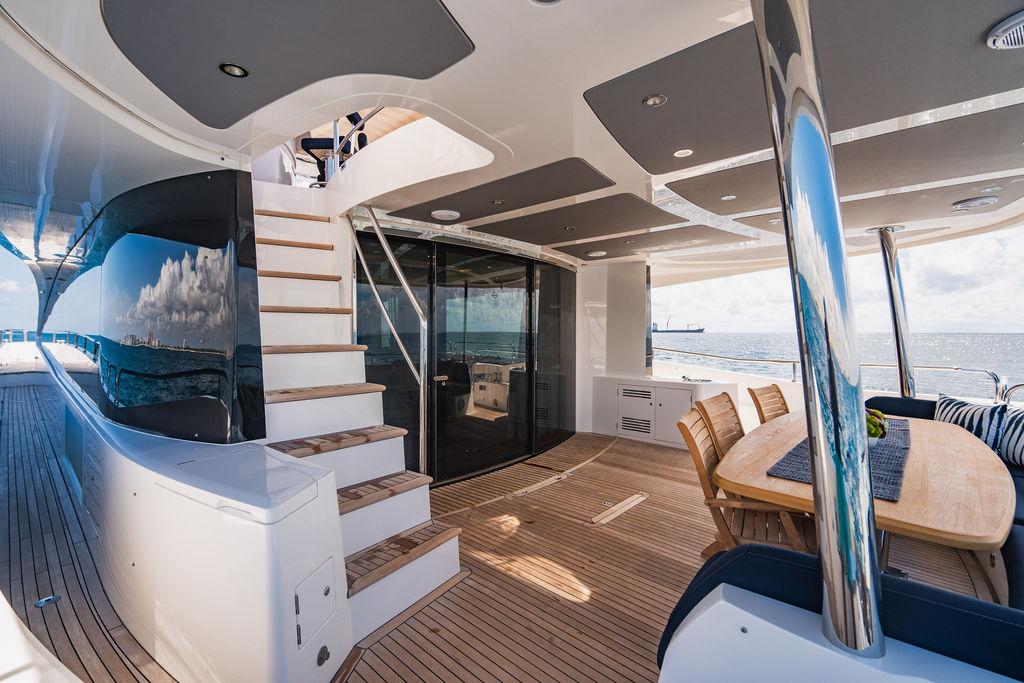 2019 Sunseeker 86 Yacht