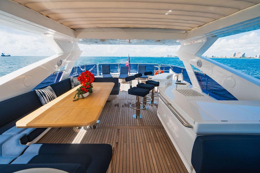 2019 Sunseeker 86 Yacht