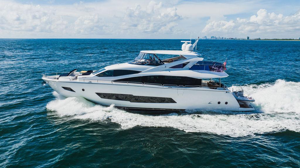 2019 Sunseeker 86 Yacht