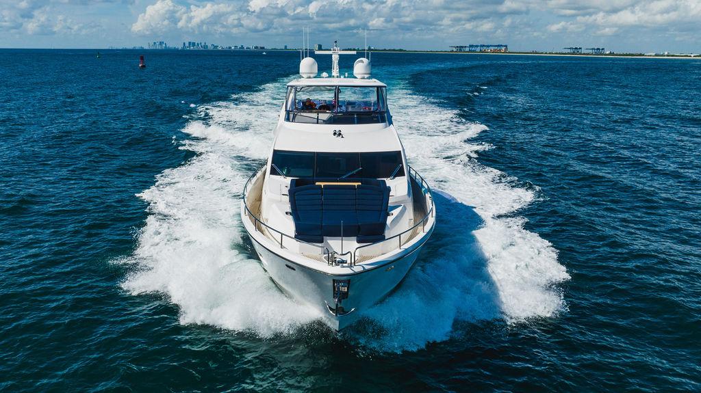 2019 Sunseeker 86 Yacht