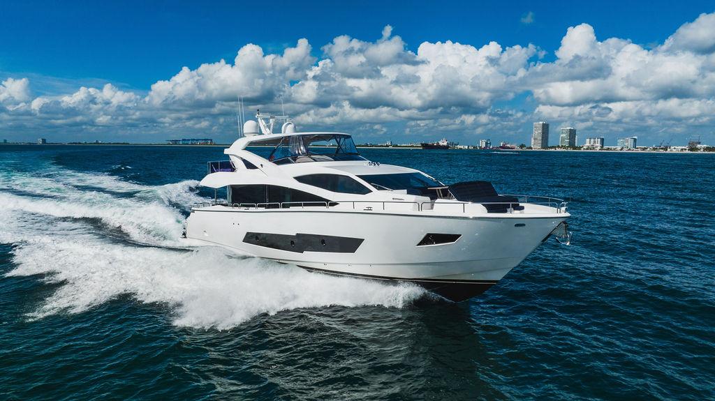 2019 Sunseeker 86 Yacht