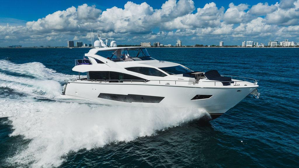 2019 Sunseeker 86 Yacht