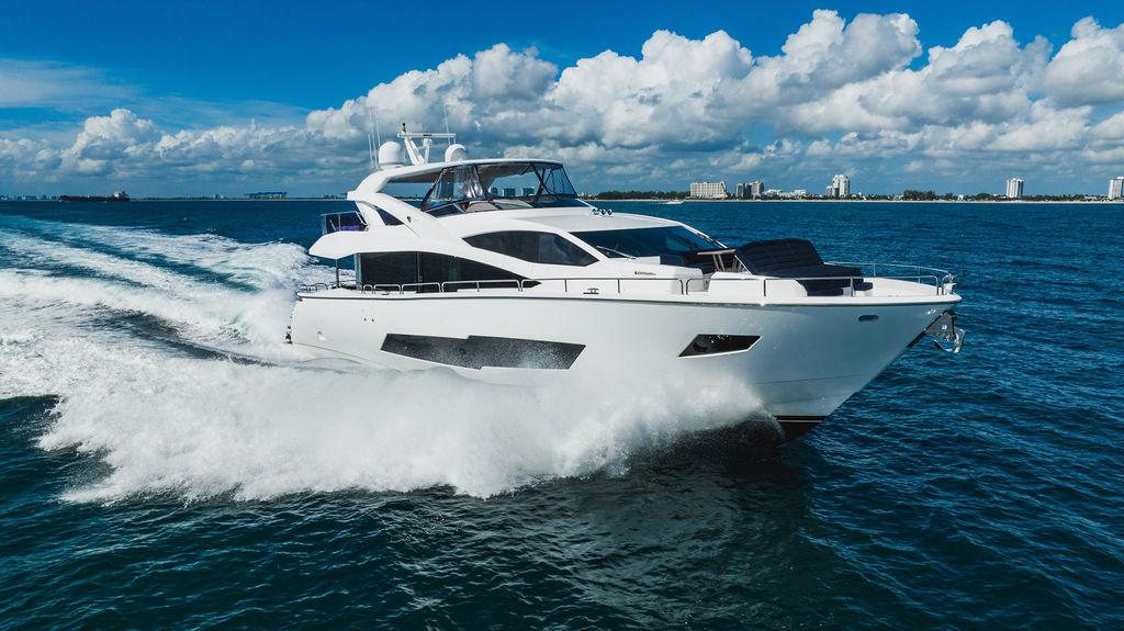 2019 Sunseeker 86 Yacht