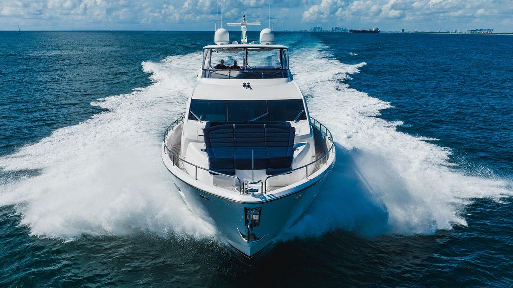 2019 Sunseeker 86 Yacht