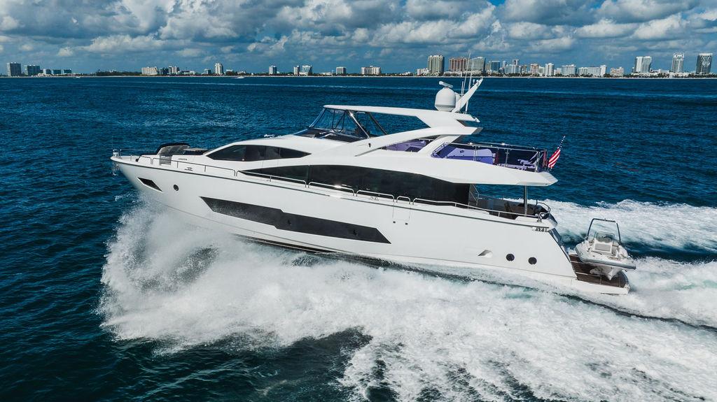 2019 Sunseeker 86 Yacht