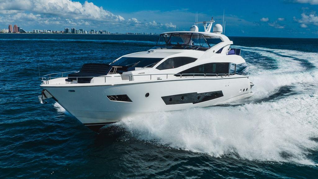 2019 Sunseeker 86 Yacht