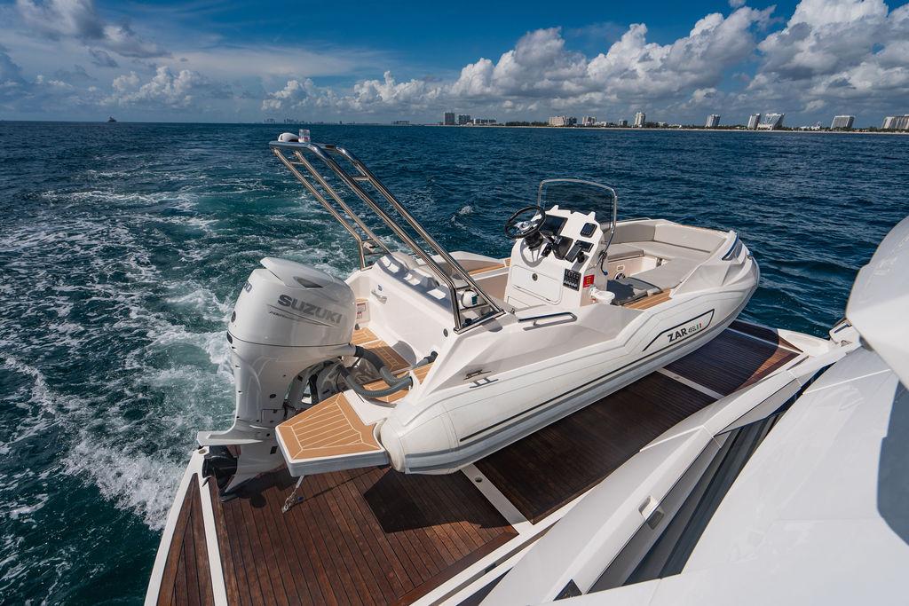 2019 Sunseeker 86 Yacht