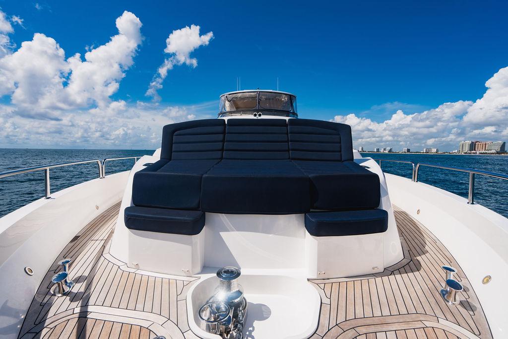 2019 Sunseeker 86 Yacht