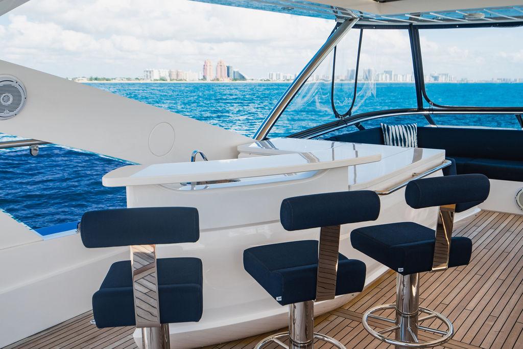 2019 Sunseeker 86 Yacht