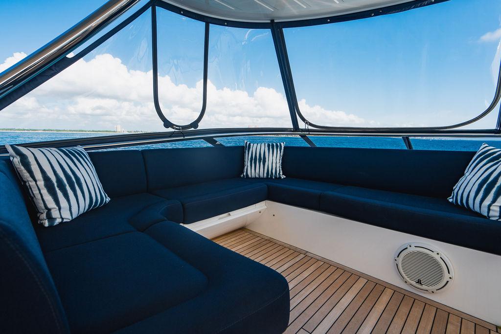 2019 Sunseeker 86 Yacht