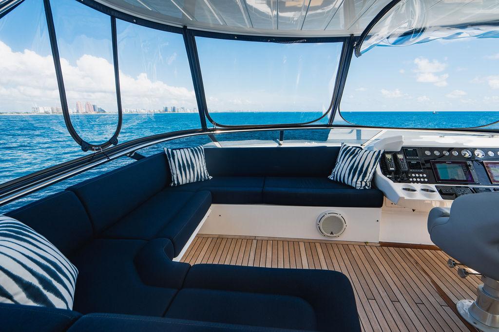 2019 Sunseeker 86 Yacht