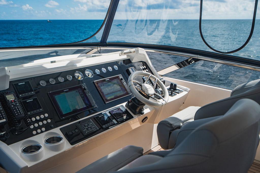 2019 Sunseeker 86 Yacht