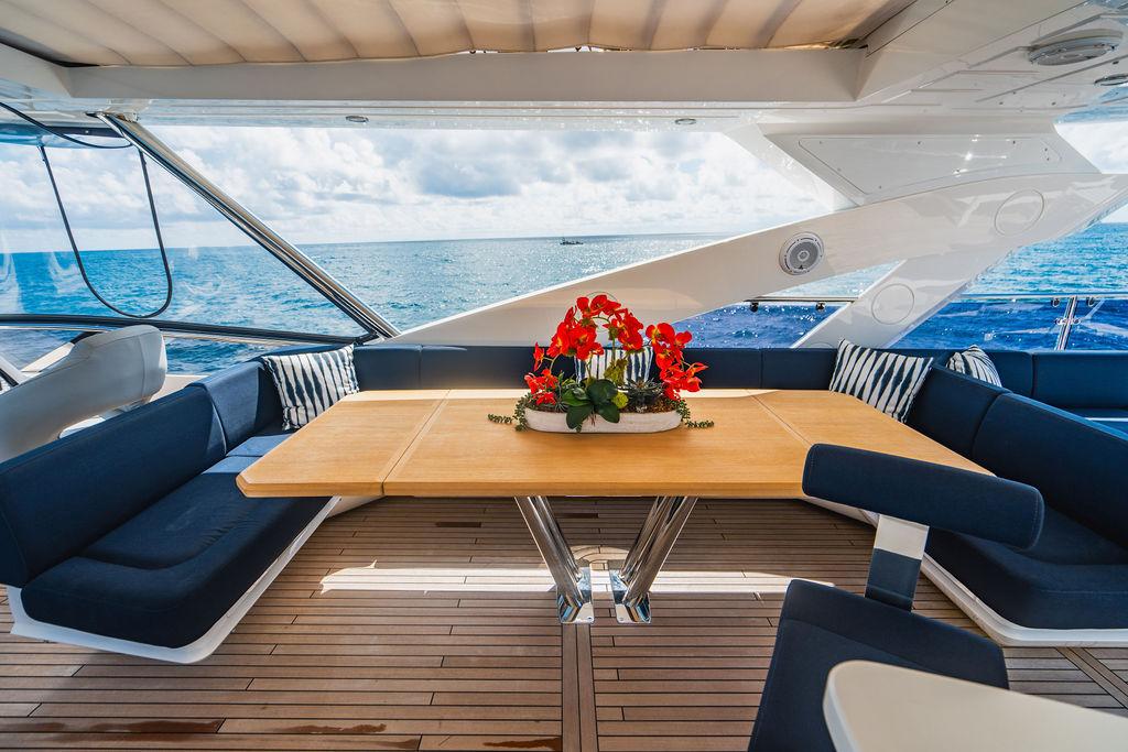 2019 Sunseeker 86 Yacht