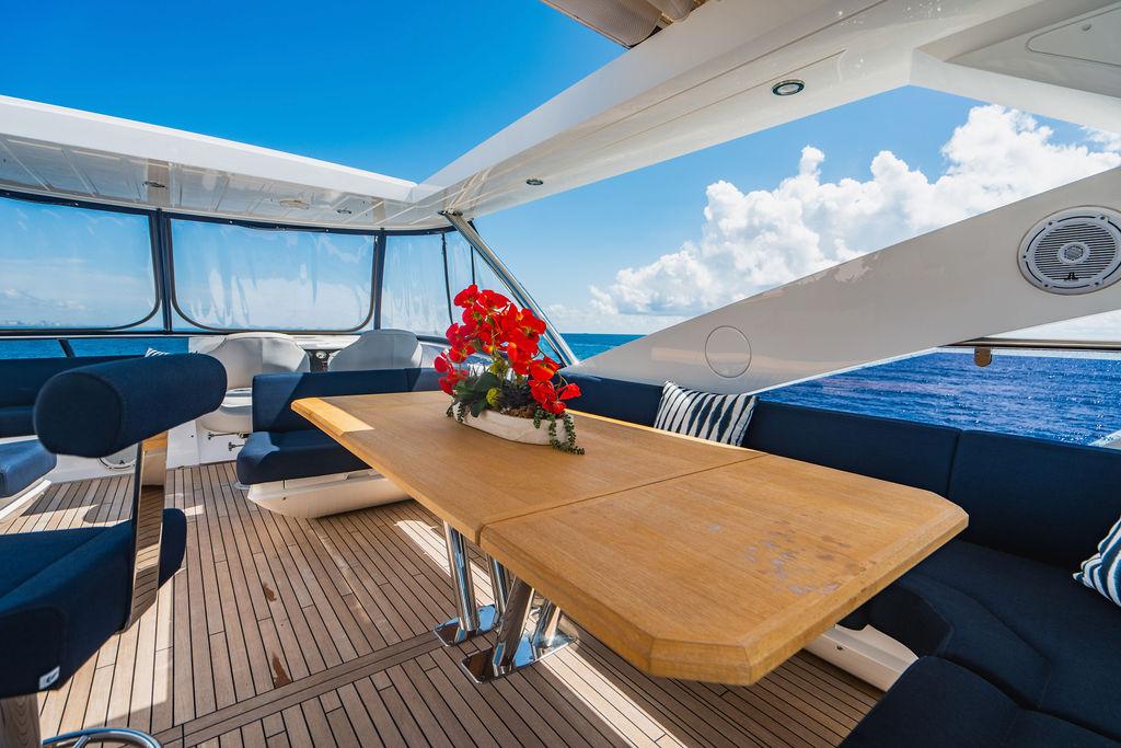 2019 Sunseeker 86 Yacht