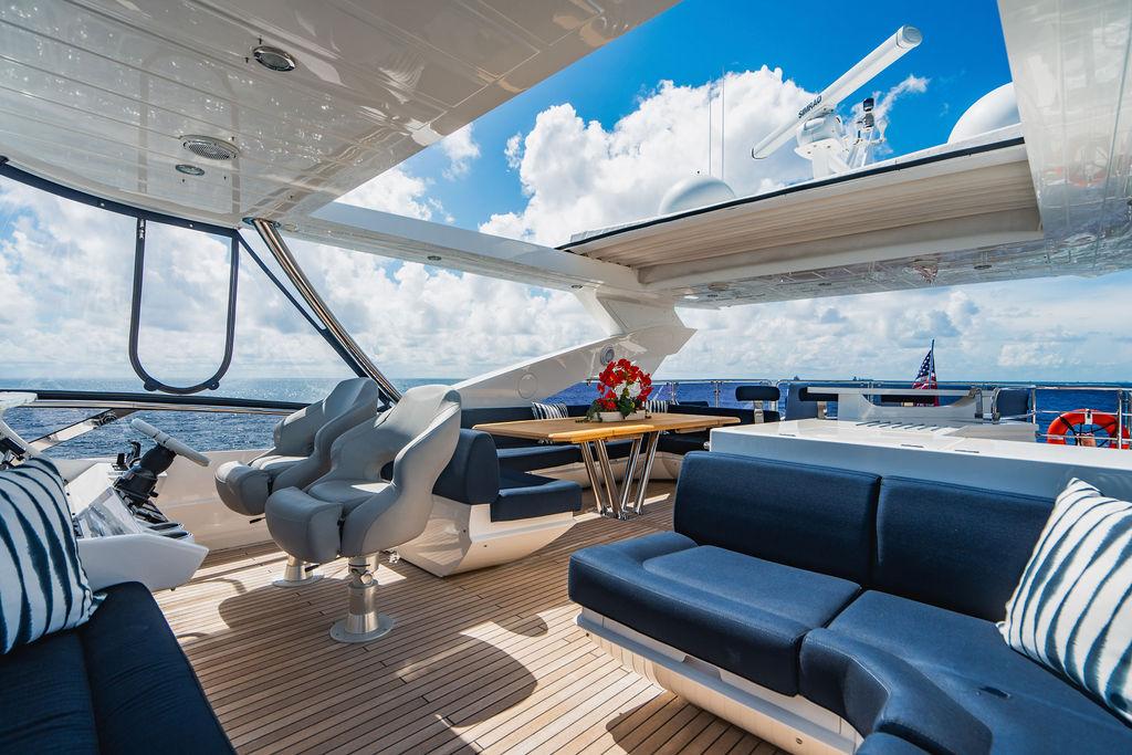 2019 Sunseeker 86 Yacht