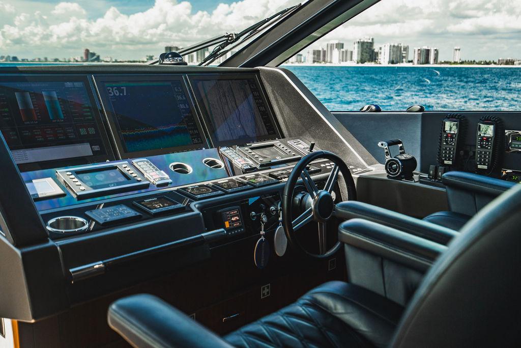 2019 Sunseeker 86 Yacht