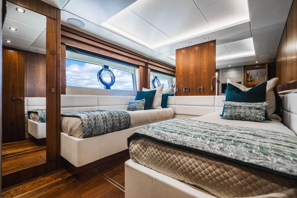 2019 Sunseeker 86 Yacht