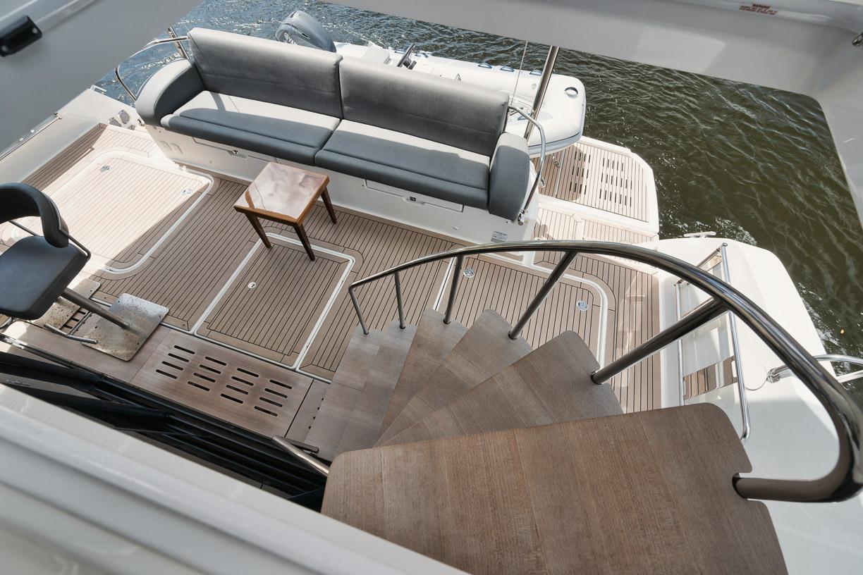 Wide Staircase to Flybridge