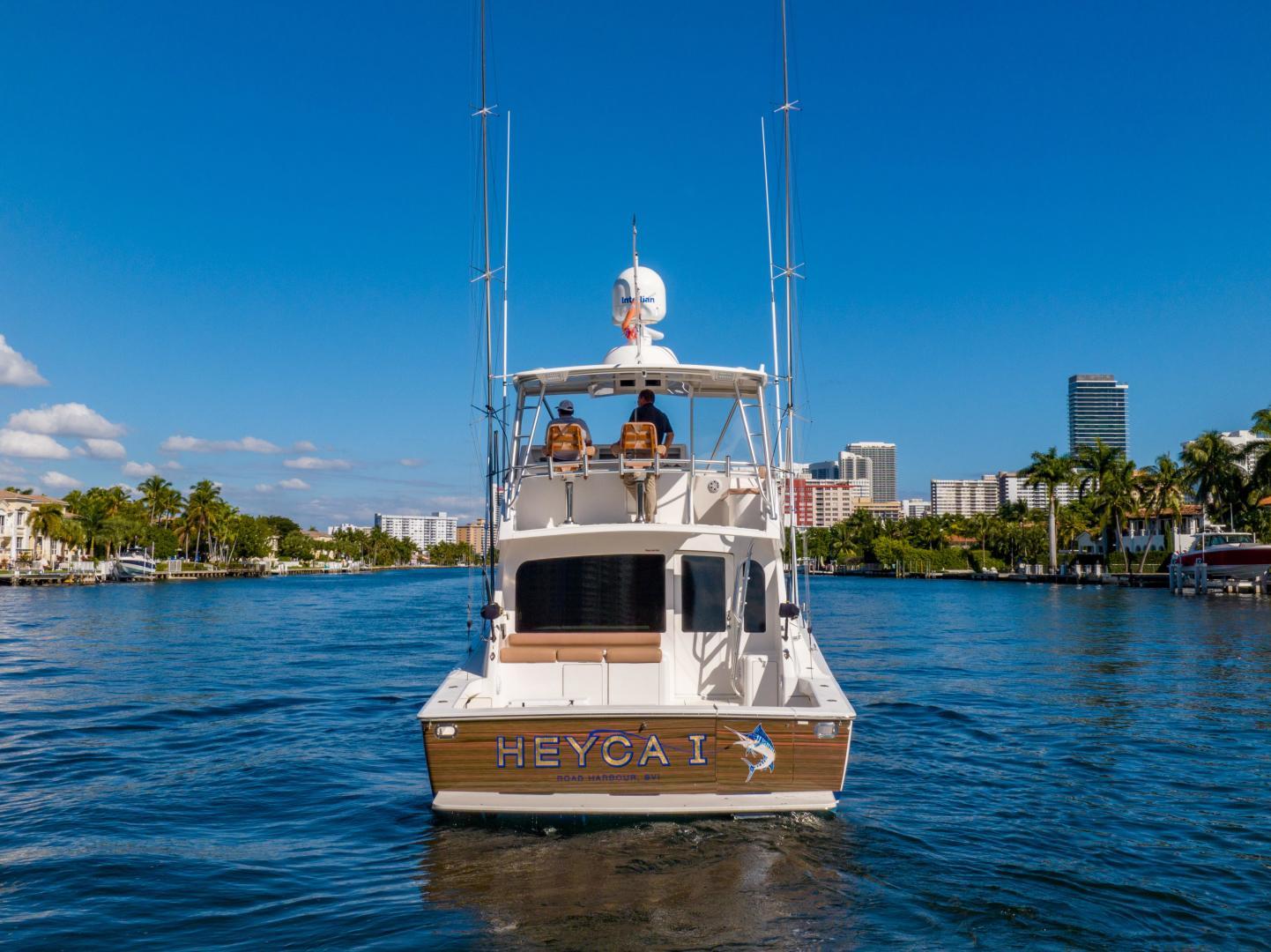 Viking 52 - Heyca I - Stern Profile on water