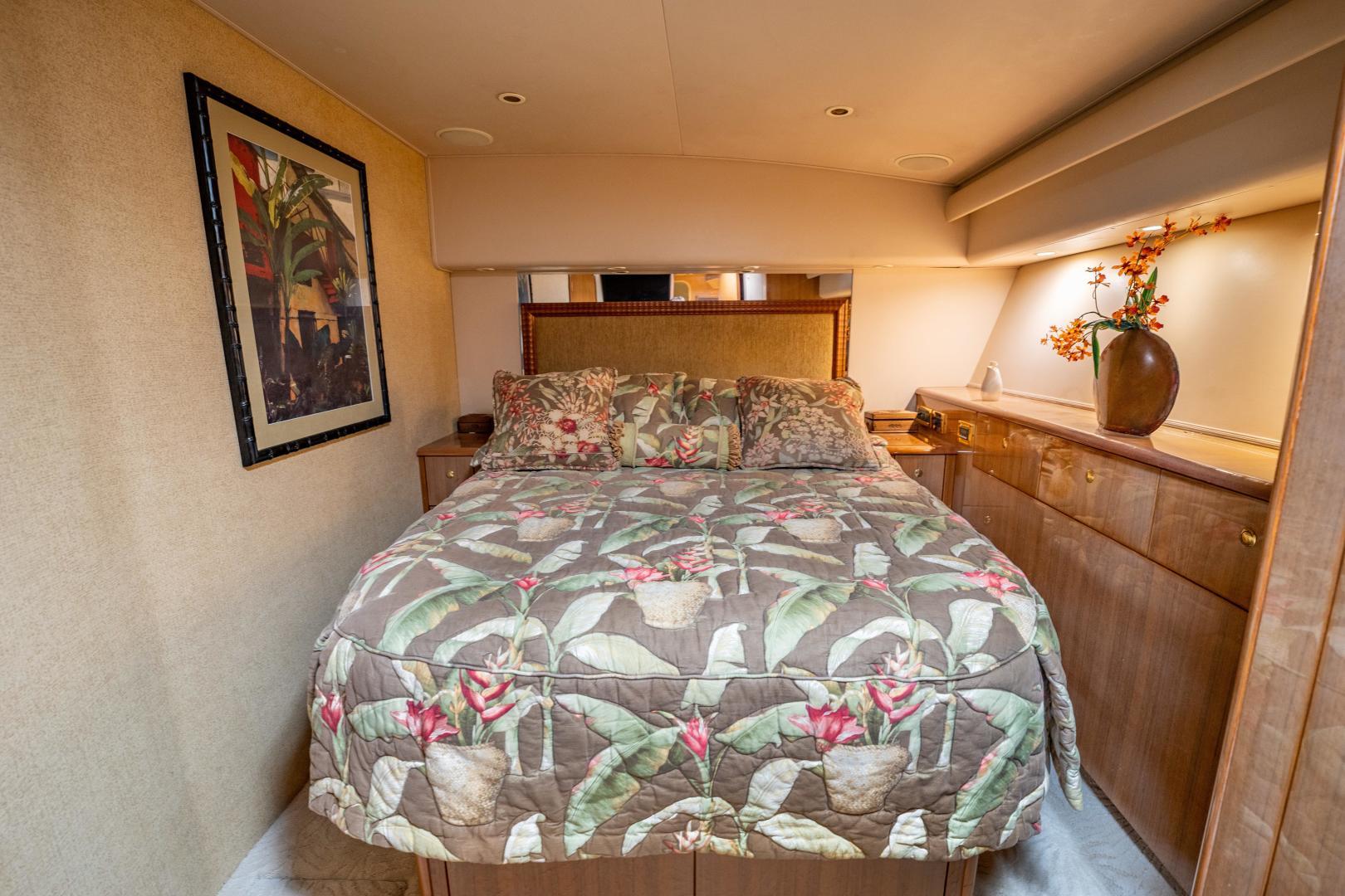 Viking 52 - Heyca I - Master Stateroom