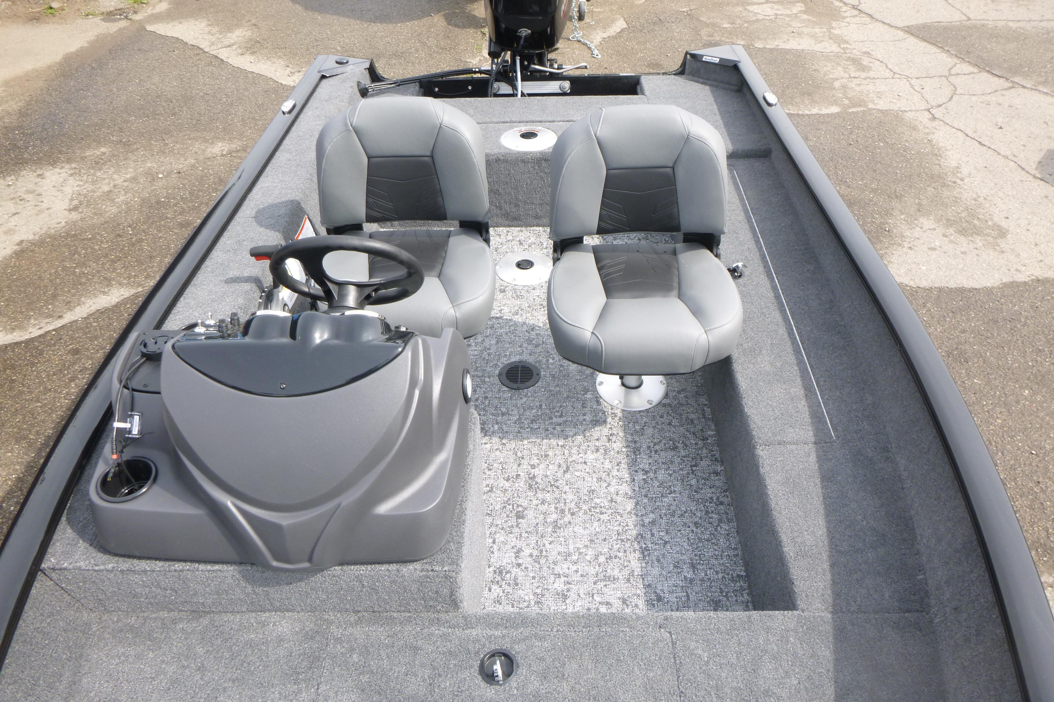 2026 Tracker Super Guide V-16 SC Gallery