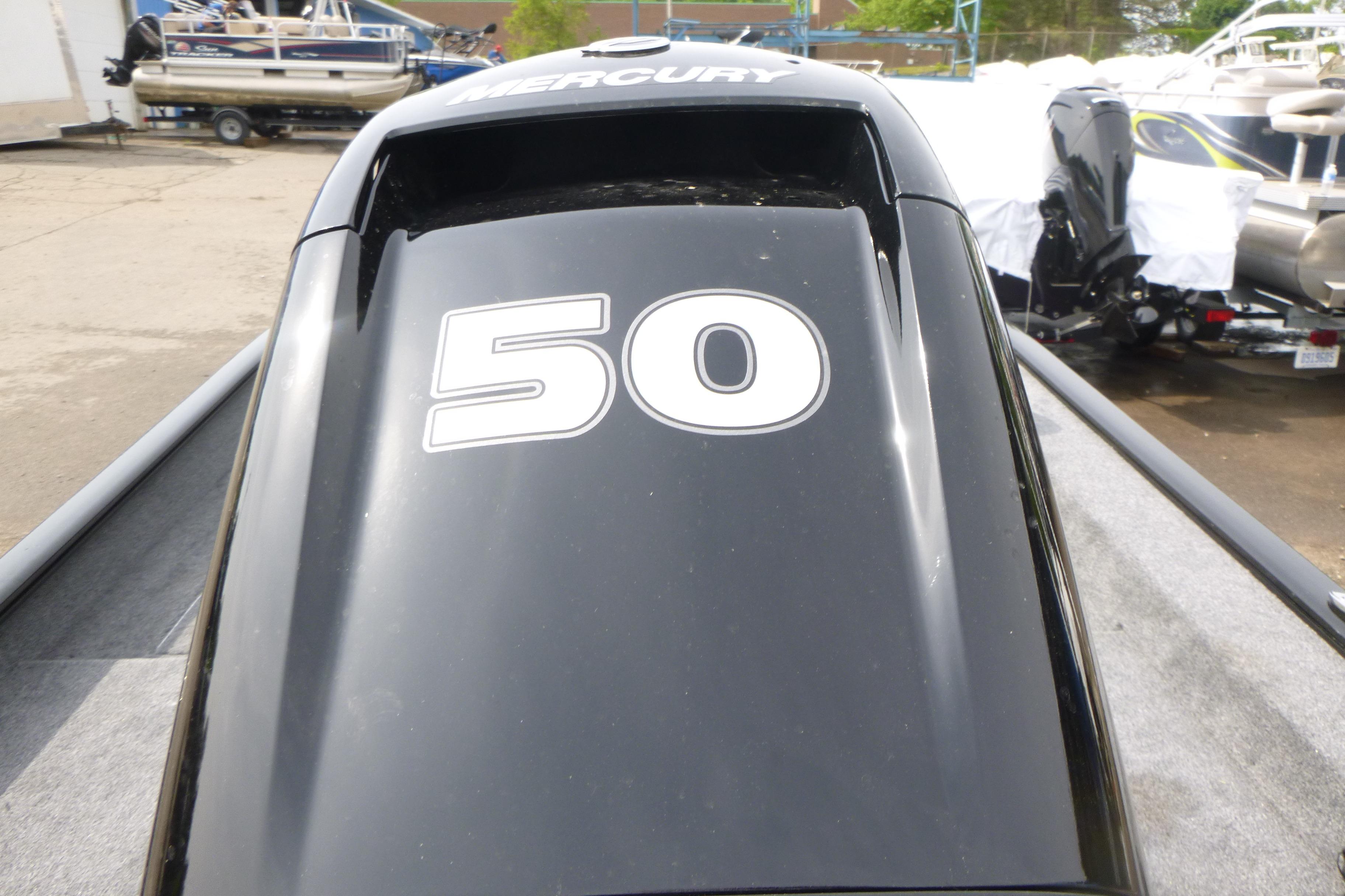 2026 Tracker Super Guide V-16 SC Gallery