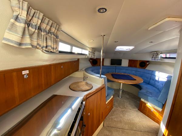 2002 Barnes Brinkcraft Royale 305