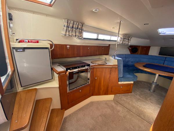 2002 Barnes Brinkcraft Royale 305