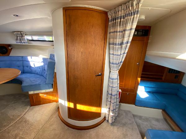 2002 Barnes Brinkcraft Royale 305