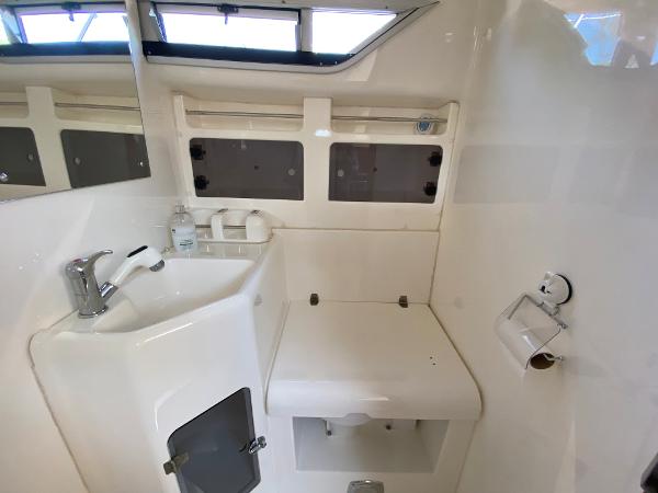 2002 Barnes Brinkcraft Royale 305