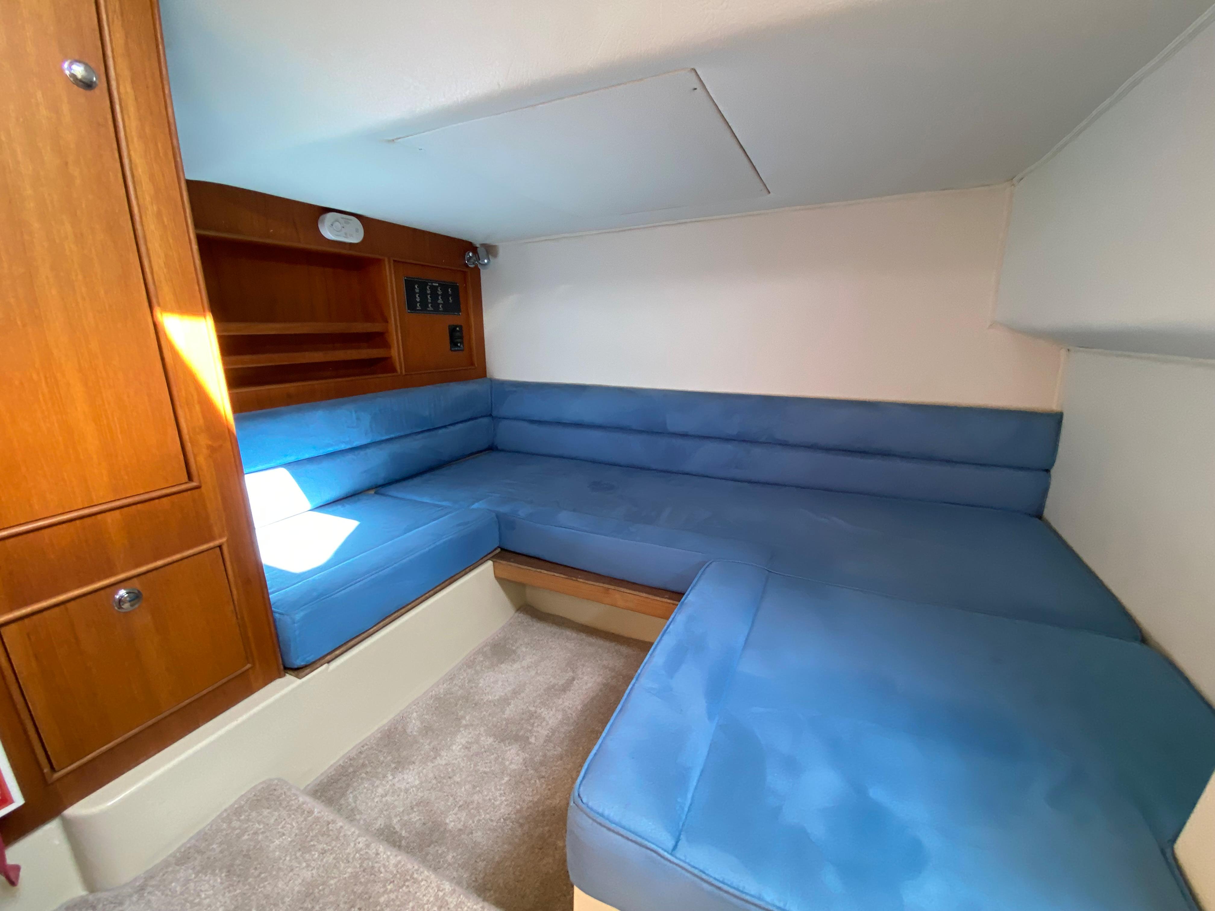 2002 Barnes Brinkcraft Royale 305
