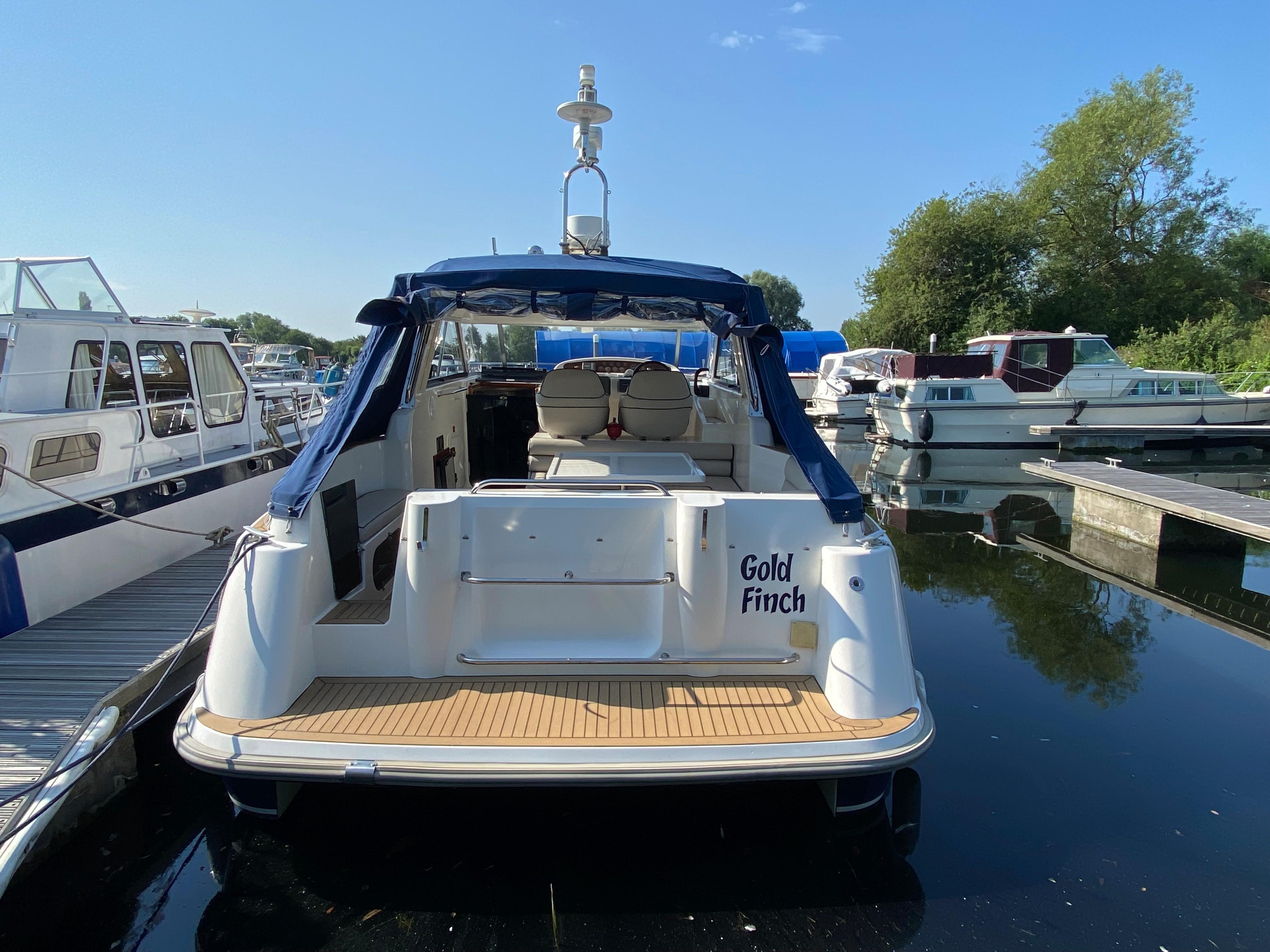 2002 Barnes Brinkcraft Royale 305