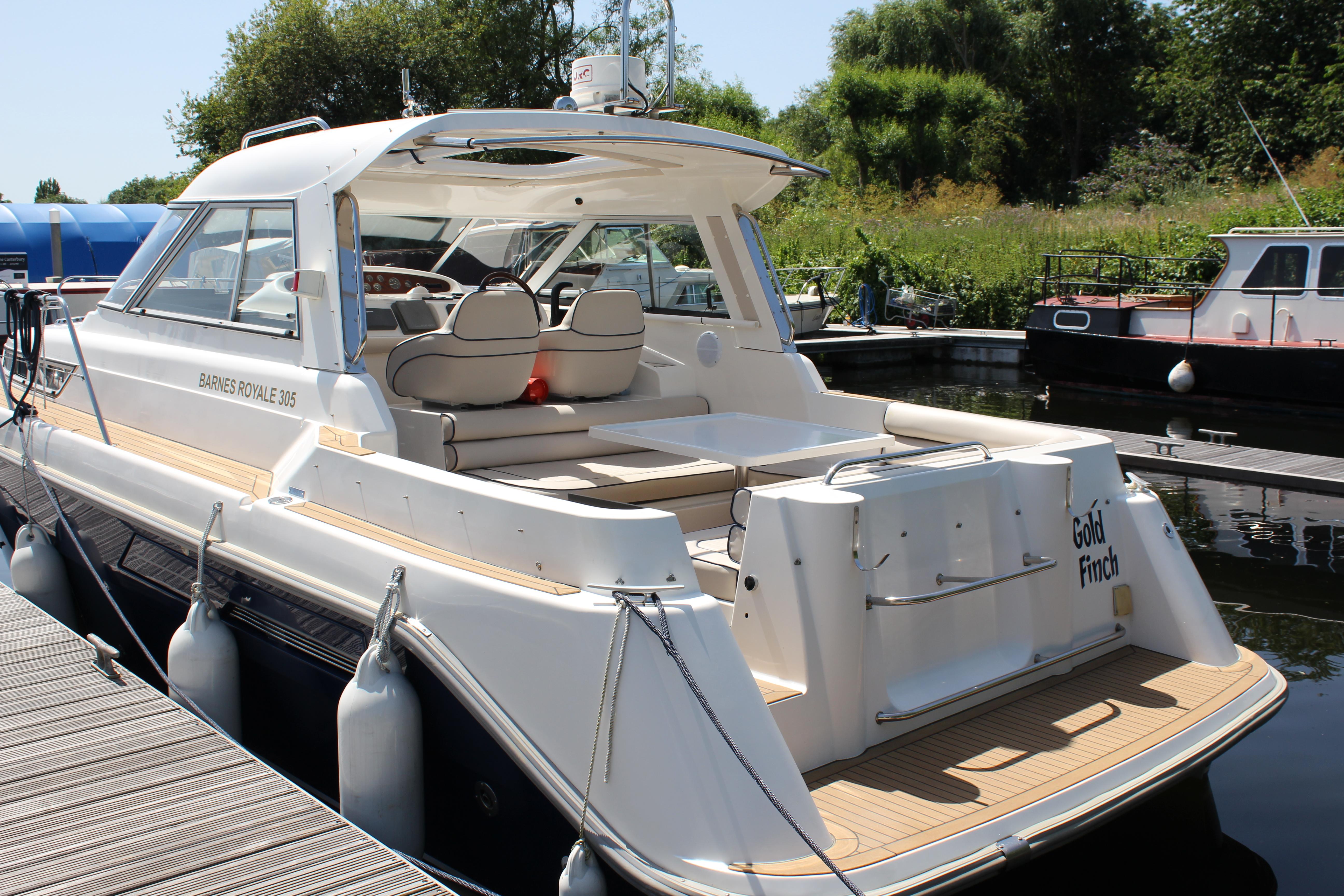 2002 Barnes Brinkcraft Royale 305