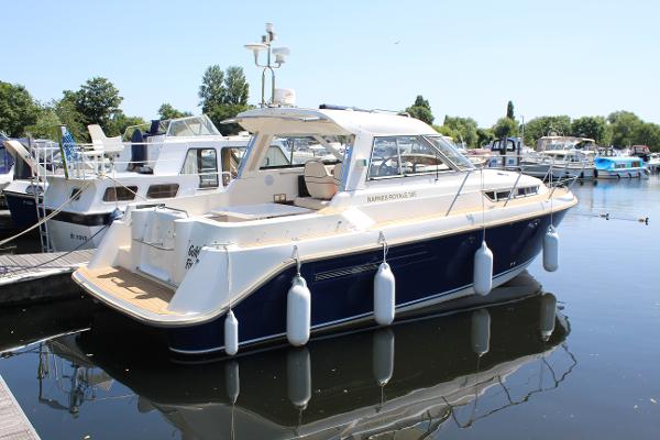 2002 Barnes Brinkcraft Royale 305