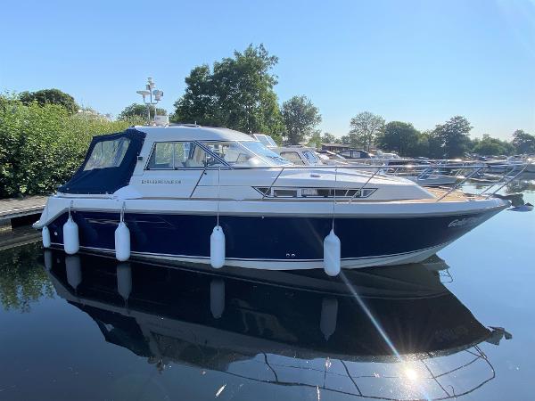 2002 Barnes Brinkcraft Royale 305