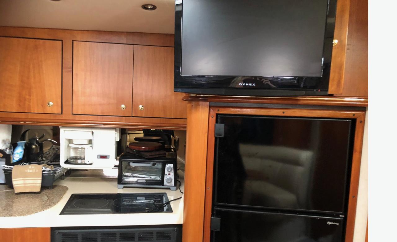 2002-cruisers-yachts-3870-power-9817766-20250528063041437-1_XLARGE