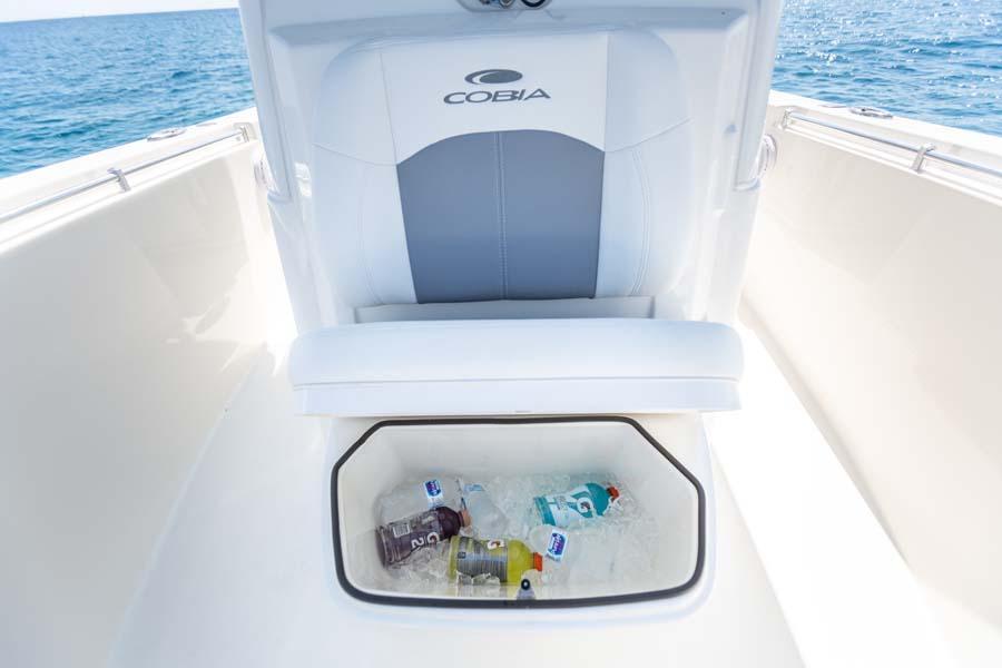 2023 Cobia 280 Center Console