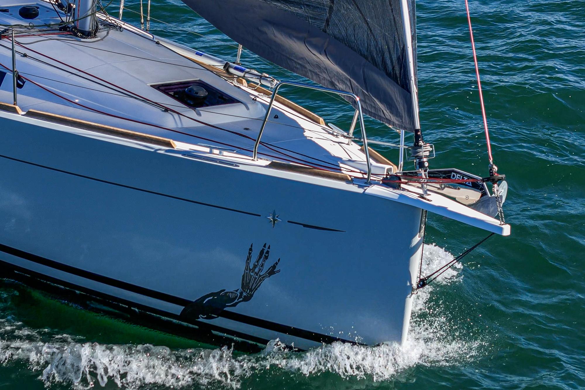 Highly Upgraded and ready to Sail!