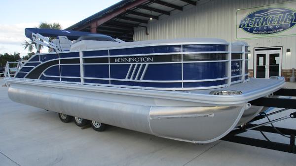 2021 Bennington boat for sale, model of the boat is 23 LSB & Image # 1 of 45