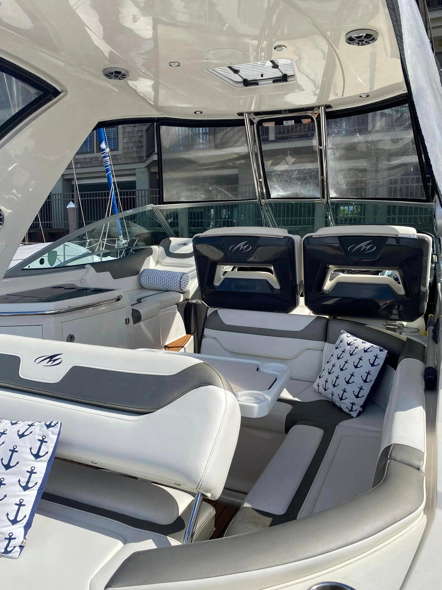 2014 Monterey 340 Sport Yacht