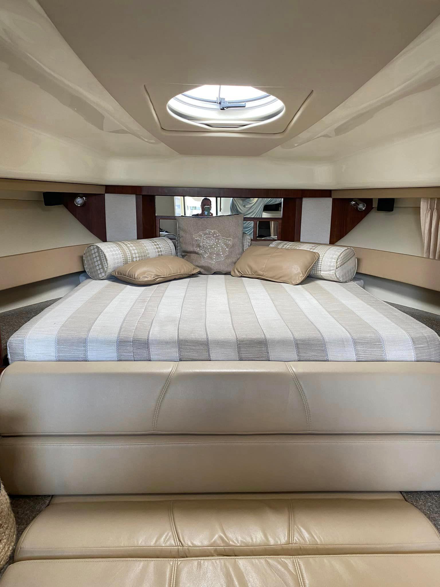 2014 Monterey 340 Sport Yacht