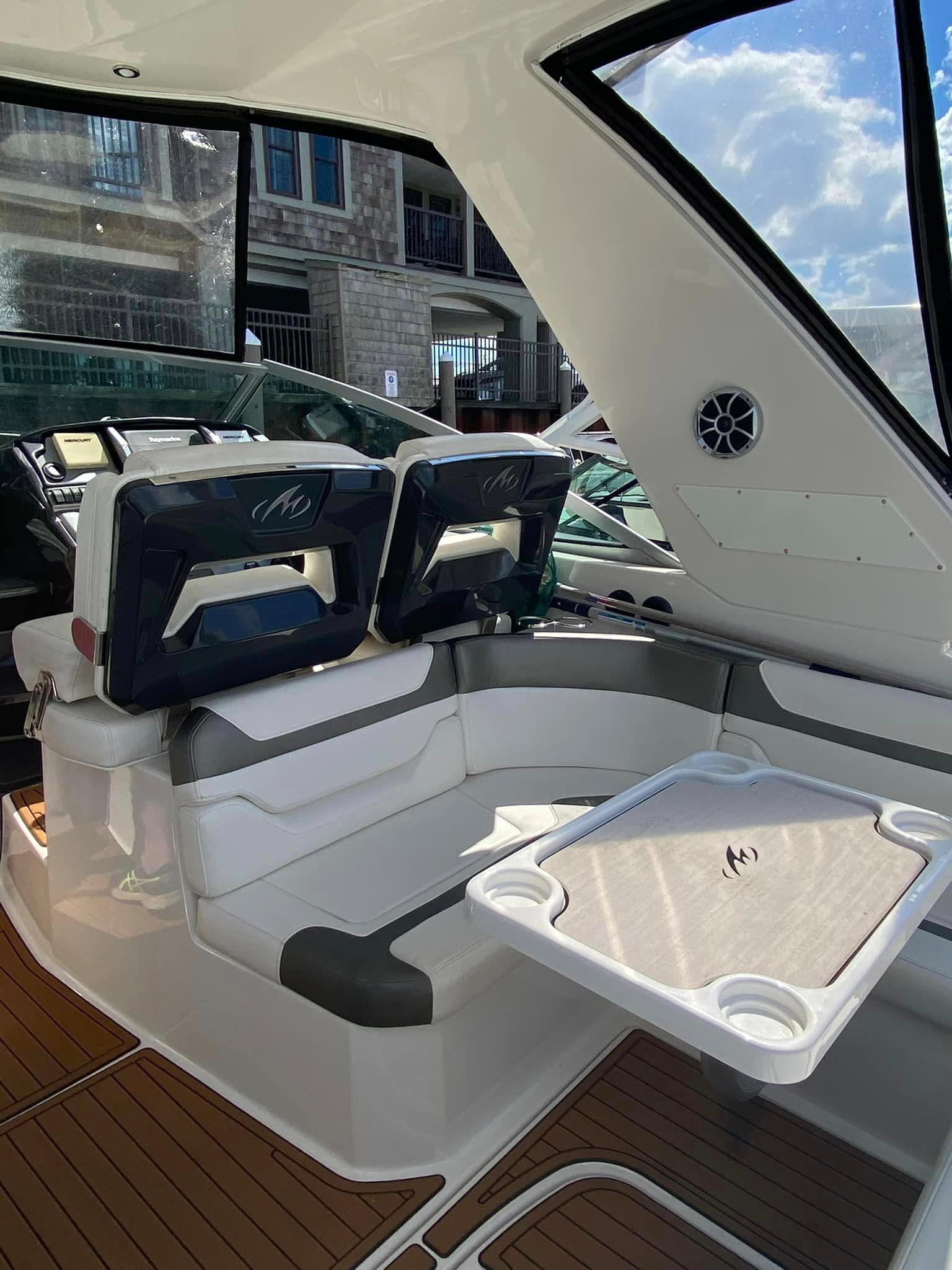 2014 Monterey 340 Sport Yacht