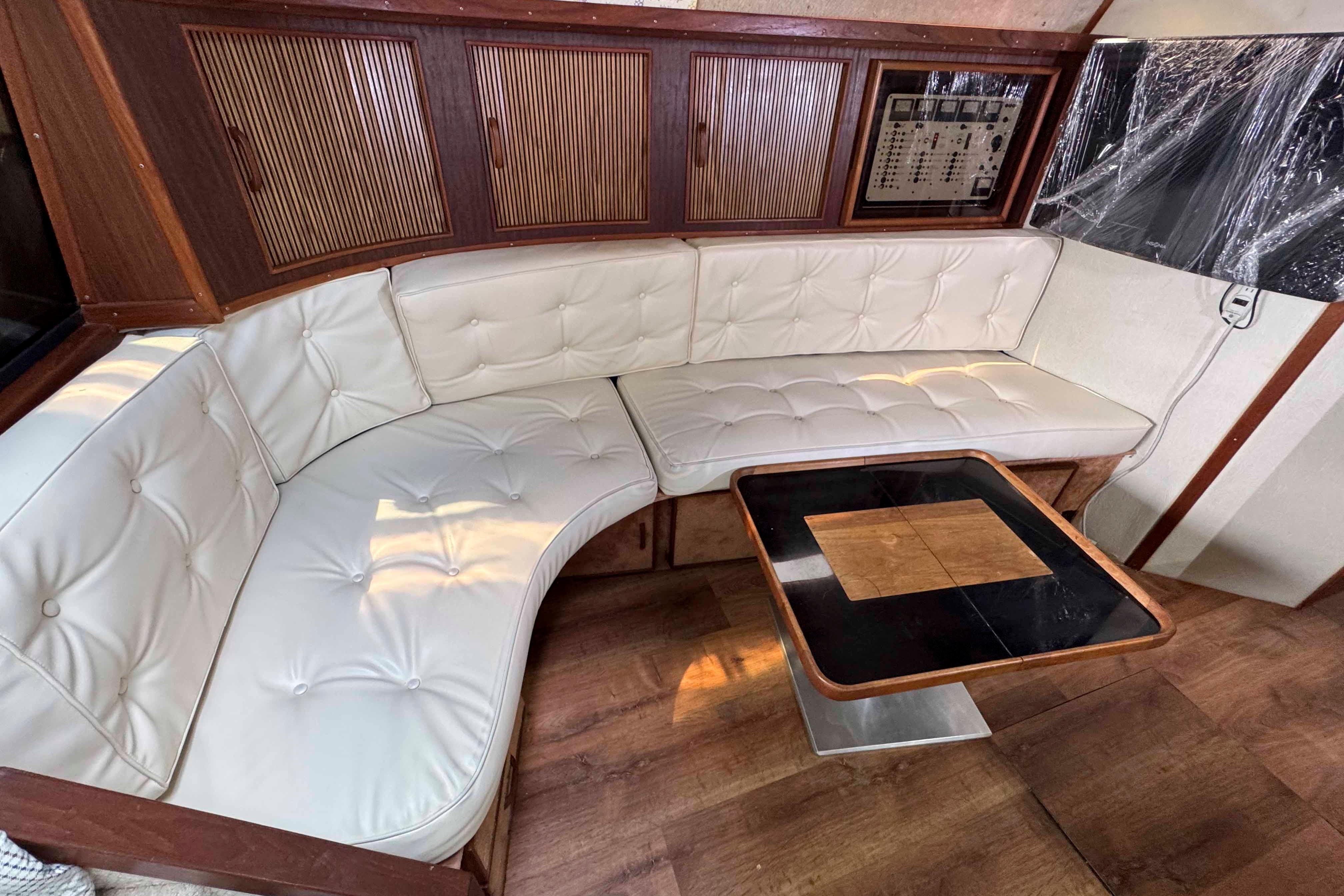 NY 10214 BP Knot 10 Yacht Sales