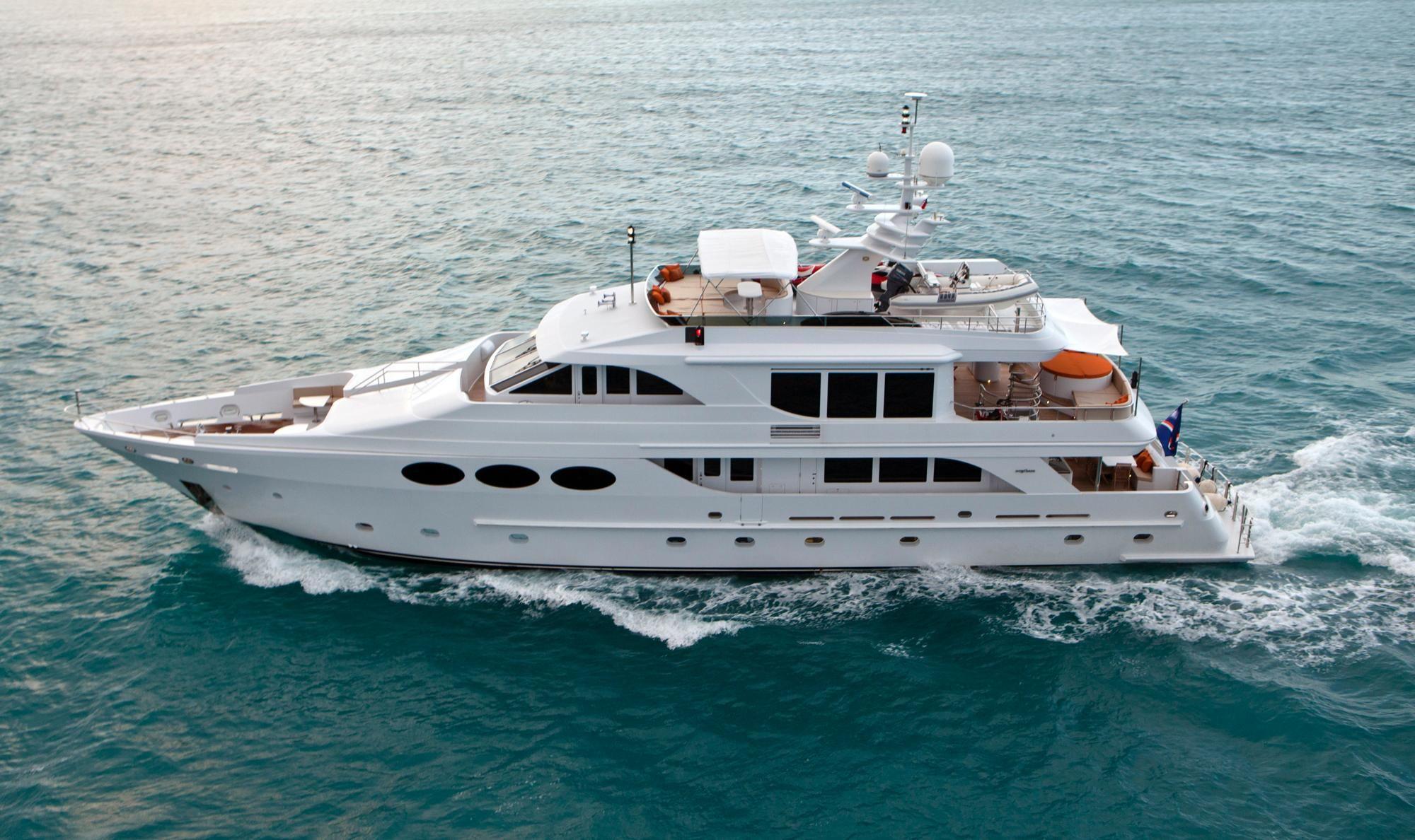 120 ft yacht cost