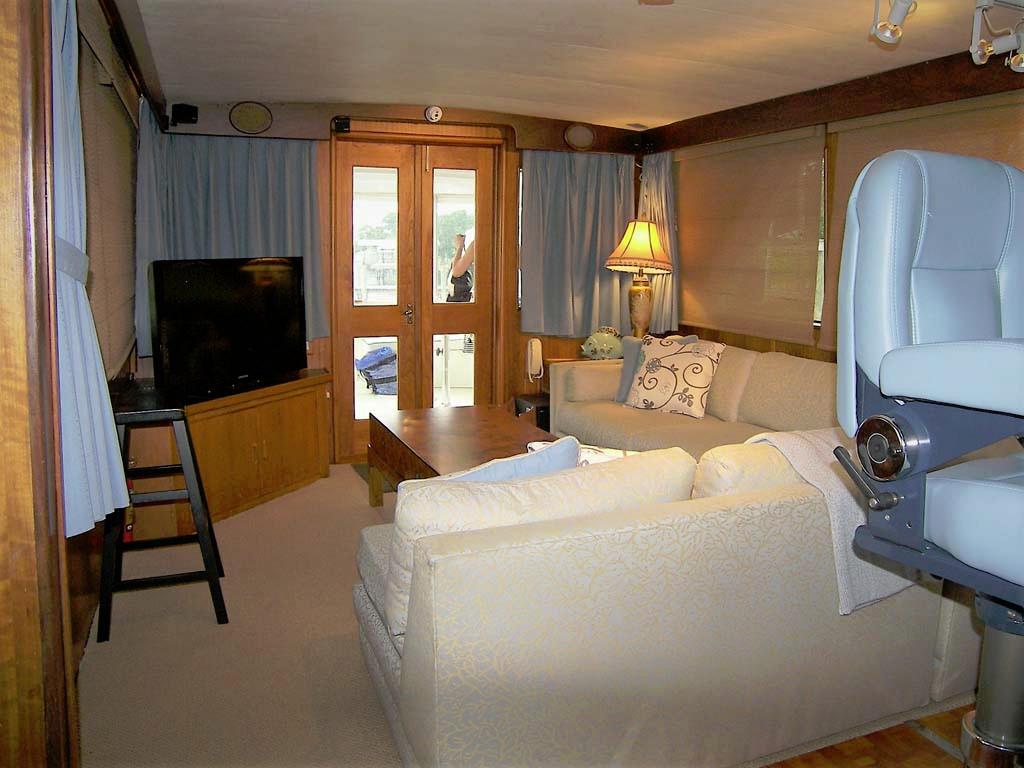 Salon to Aft from Starboard