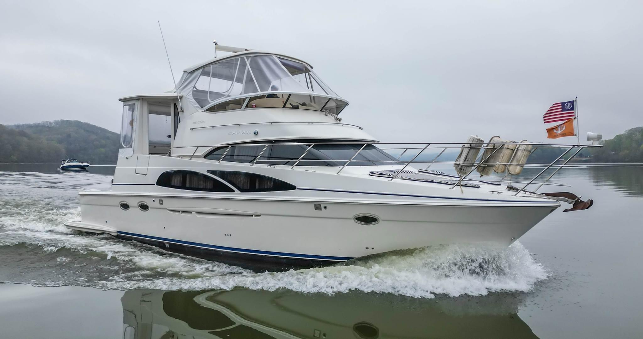 Carver 45 Cockpit Motor Yacht 2007 | HMY Yachts