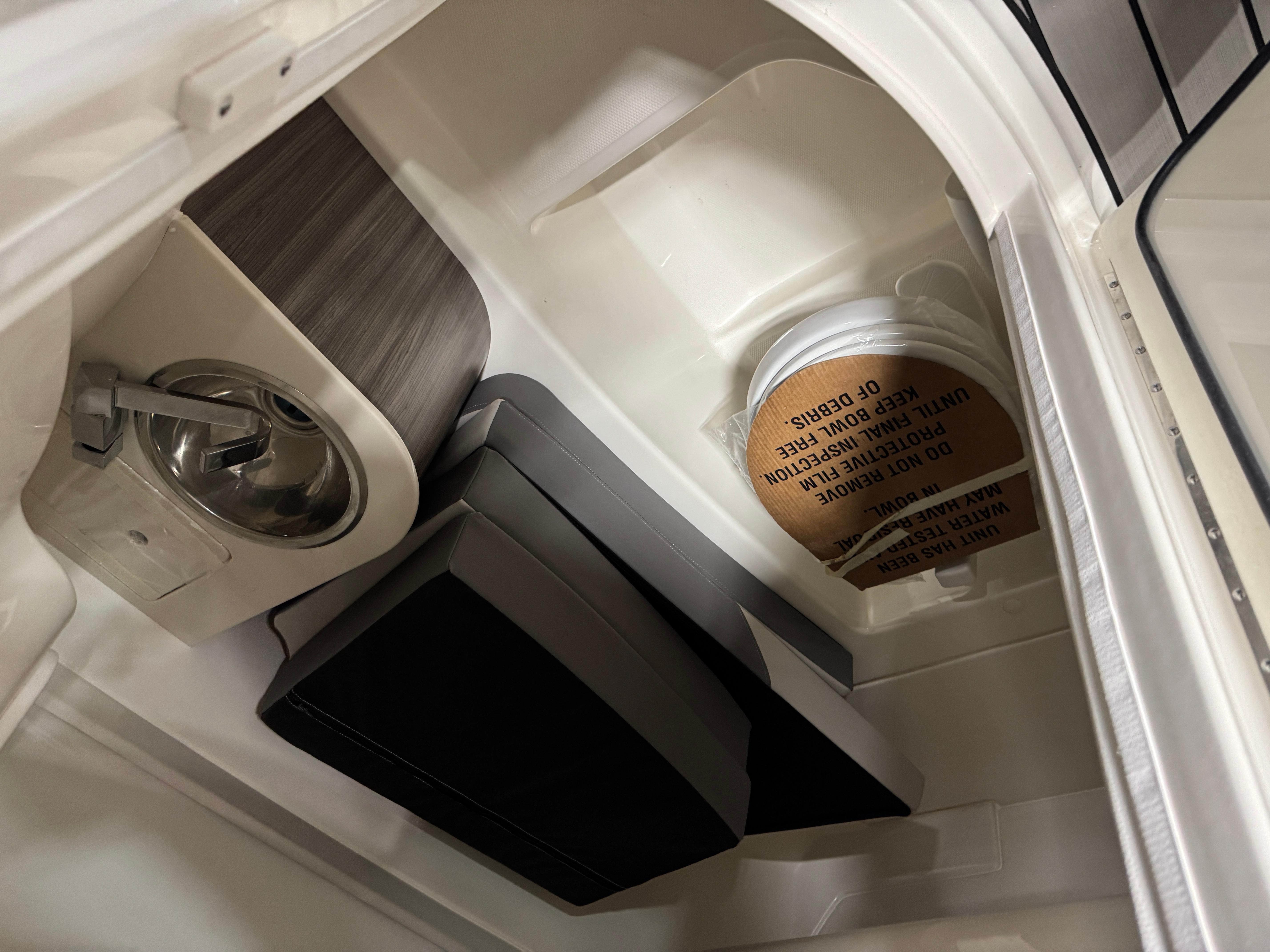 2026 Sea Ray SDX 270 #S1221F inventory image at Sun Country Marine Group, Irvine