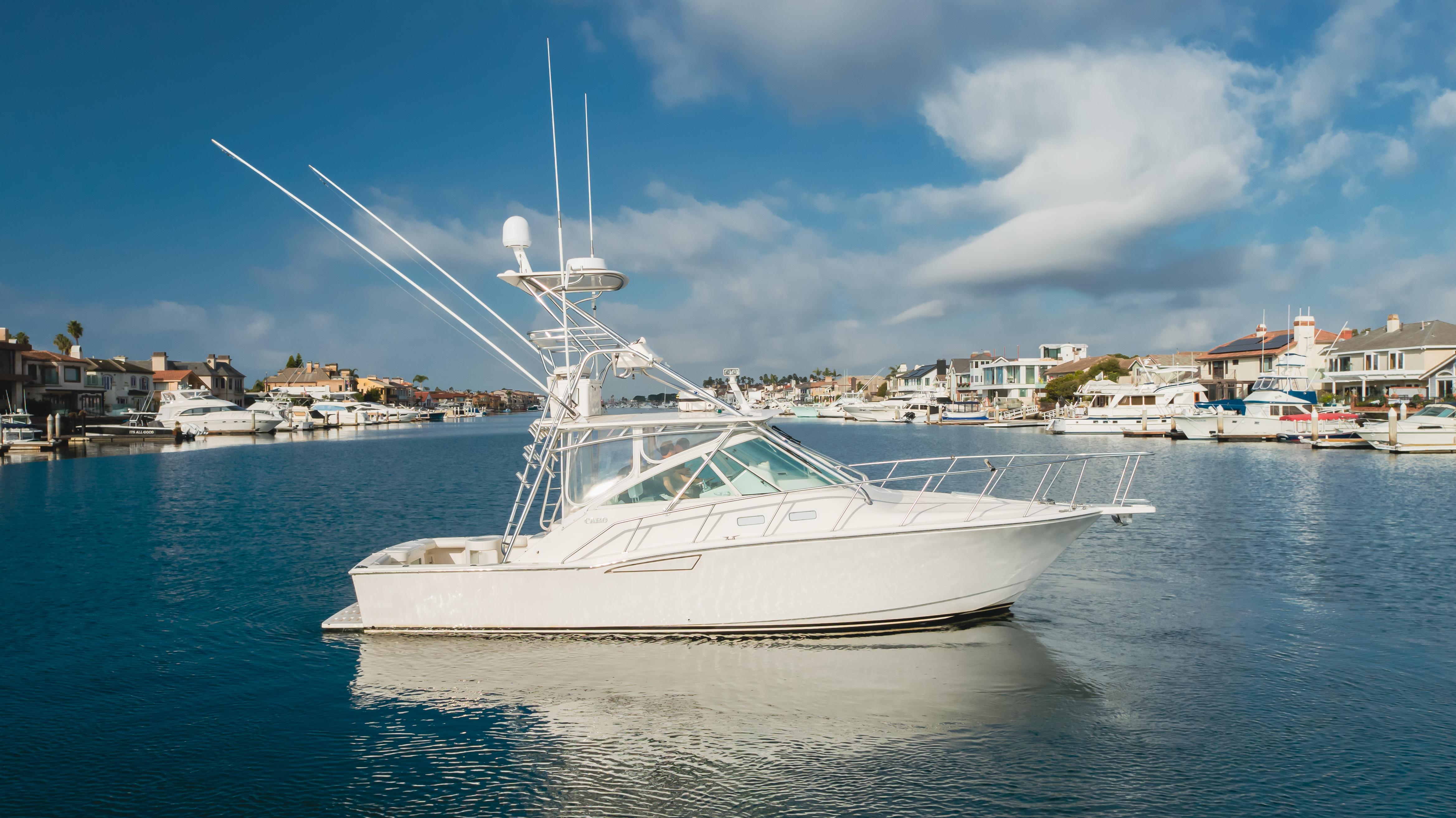 35′ Cabo 2005 Yacht for Sale